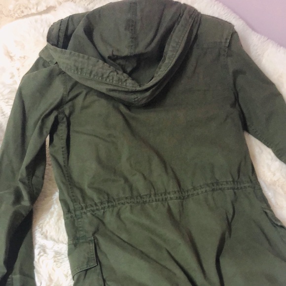 Talula trooper jacket from Aritzia - Picture 4 of 7